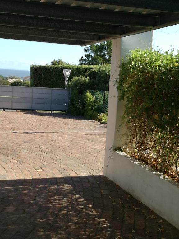 Casa Del Mar Hotel Hermanus Exterior photo
