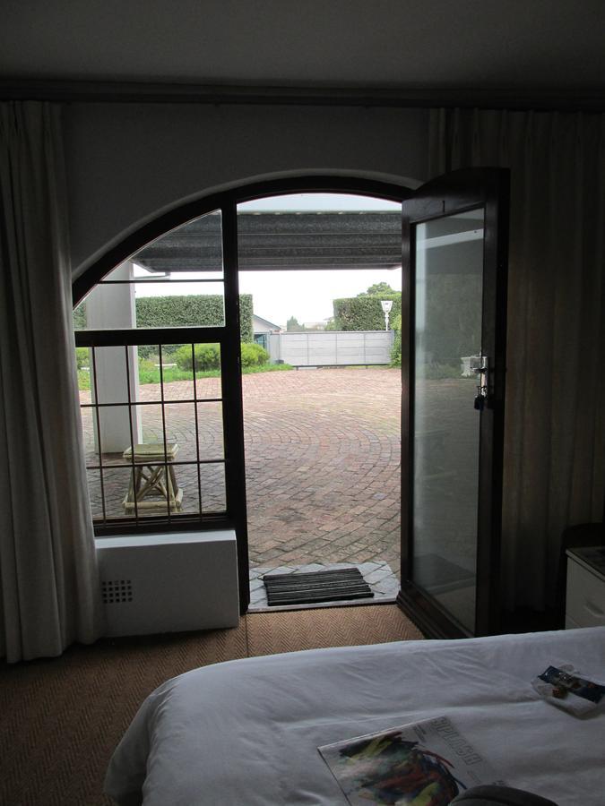 Casa Del Mar Hotel Hermanus Exterior photo